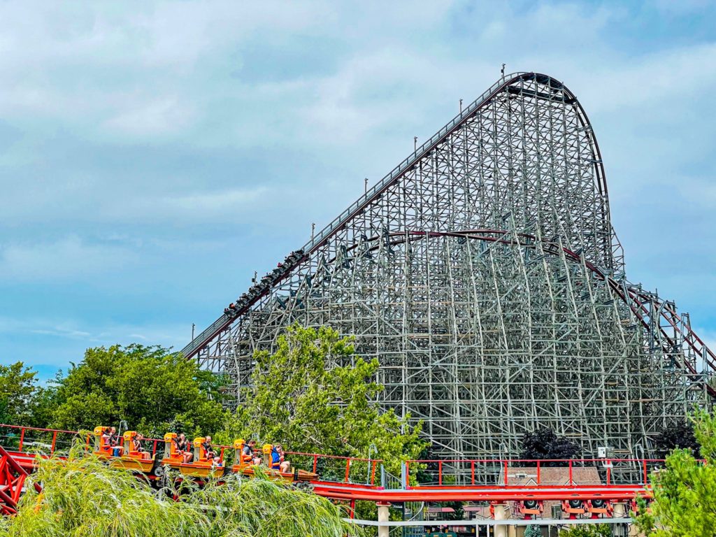 11 Best Roller Coasters to Add to Your Bucket-list - The Travel Intern